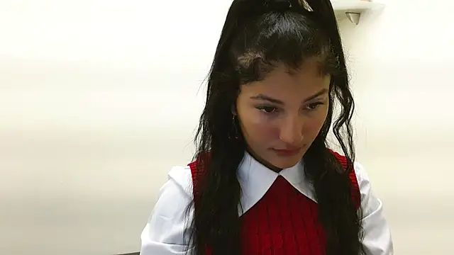 Snapshot of louis_k chatting on 10.19.25 louis k online show from 10.19.25