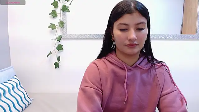 Snapshot of louis_k chatting on 02.07.26 louis k online show from 02.07.26