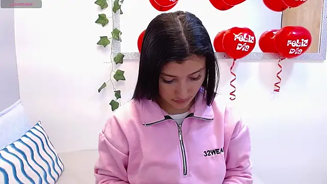 Snapshot of louis_k chatting on 02.15.26 louis k online show from 02.15.26