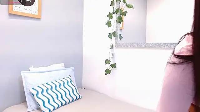 Snapshot of louis_k chatting on 02.19.26 louis k online show from 02.19.26