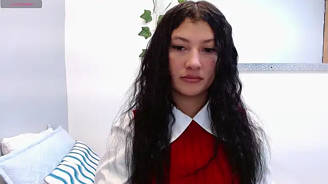 Snapshot of louis_k chatting on 02.25.26 louis k online show from 02.25.26