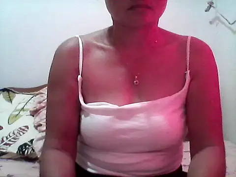 Snapshot of nathalie0045 chatting on 10.01.25 nathalie0045 online show from 10.01.25