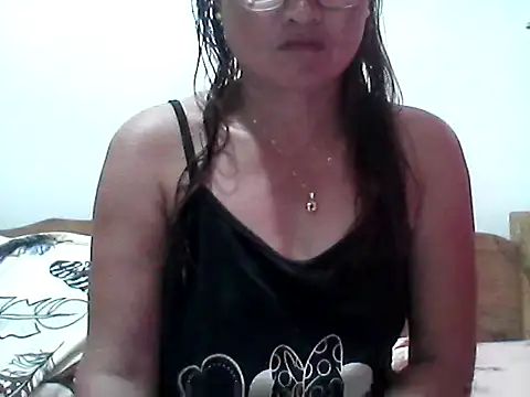 Snapshot of nathalie0045 chatting on 10.03.25 nathalie0045 online show from 10.03.25