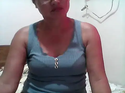 Snapshot of nathalie0045 chatting on 10.14.25 nathalie0045 online show from 10.14.25