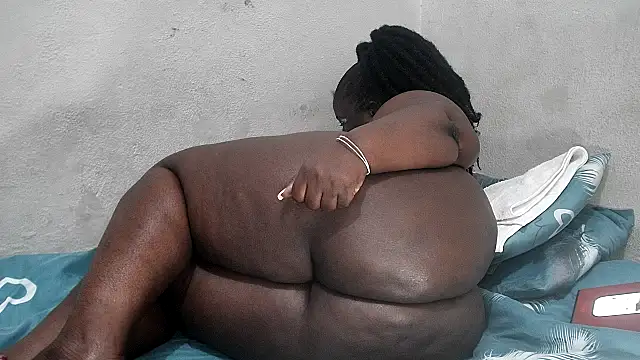 ASSQUEEN37Xx online show from 11.20.25