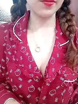 Snapshot of MyMy08 chatting on 10.24.25 MyMy08 online show from 10.24.25