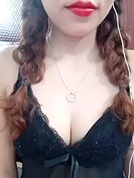 Snapshot of MyMy08 chatting on 10.26.25 MyMy08 online show from 10.26.25