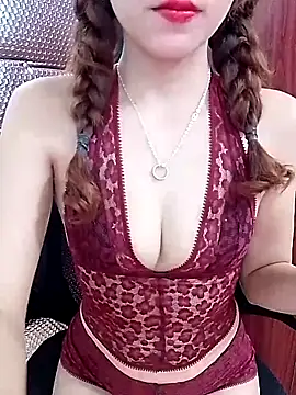 Snapshot of MyMy08 chatting on 10.28.25 MyMy08 online show from 10.28.25