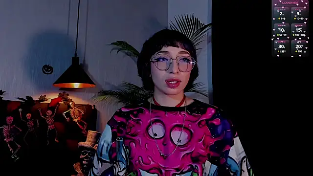 Snapshot of Lexyy_Bluee chatting on 10.12.25 Lexyy Bluee online show from 10.12.25