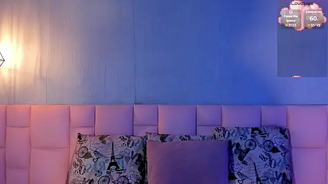 Snapshot of Lexyy_Bluee chatting on 11.17.25 Lexyy Bluee online show from 11.17.25