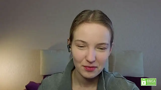 Snapshot of HongTomczak chatting on 04.24.26 HongTomczak online show from 04.24.26