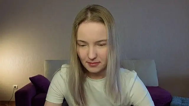 Snapshot of HongTomczak chatting on 05.01.26 HongTomczak online show from 05.01.26