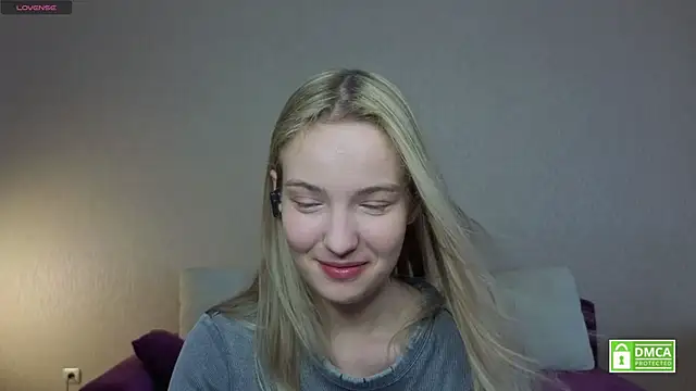 Snapshot of HongTomczak chatting on 07.07.26 HongTomczak online show from 07.07.26
