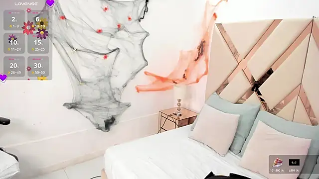 cloemorwen online show from 10.17.25