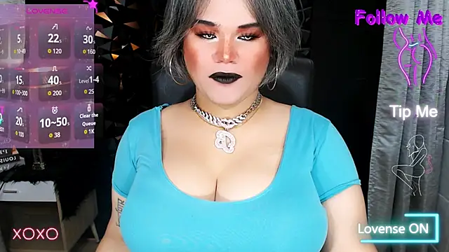 Snapshot of xHugeHarleySelfsuckerx chatting on 10.16.25 xHugeHarleySelfsuckerx online show from 10.16.25