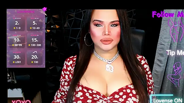 Snapshot of xHugeHarleySelfsuckerx chatting on 10.21.25 xHugeHarleySelfsuckerx online show from 10.21.25