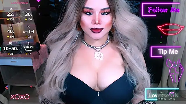 Snapshot of xHugeHarleySelfsuckerx chatting on 11.01.25 xHugeHarleySelfsuckerx online show from 11.01.25