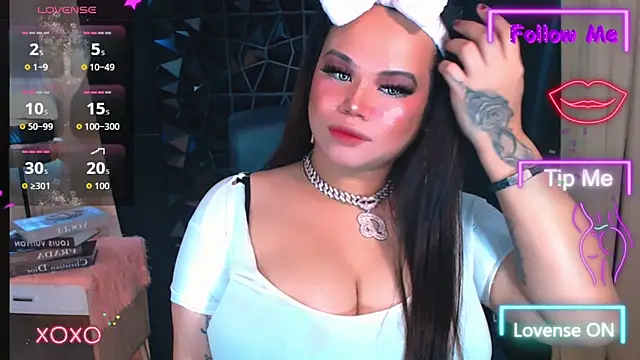 xHugeHarleySelfsuckerx online show from 11.08.25