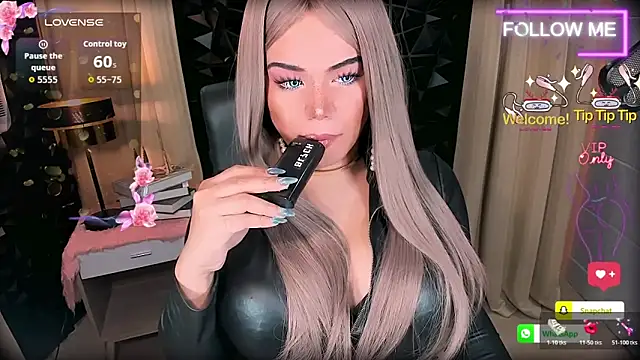 xHugeHarleySelfsuckerx online show from 05.12.26