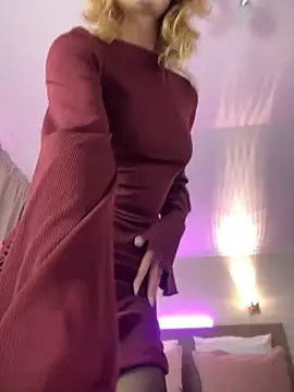 Snapshot of SugarDanger chatting on 10.10.25 SugarDanger online show from 10.10.25