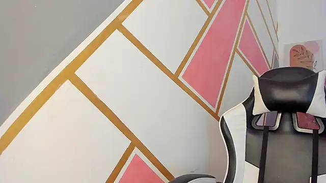 Snapshot of GiaCutee chatting on 10.03.25 GiaCutee online show from 10.03.25