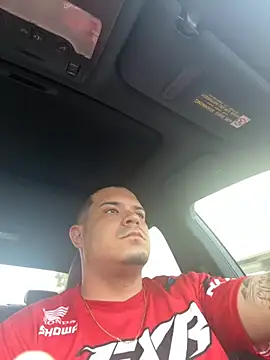 Snapshot of YadielPublic chatting on 09.10.25 YadielPublic online show from 09.10.25