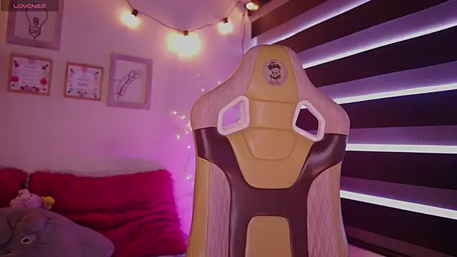  chloe moons  online show from 10.03.25