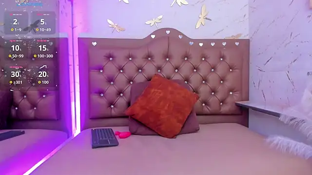 Zoe-Johnson  online show from 10.07.25