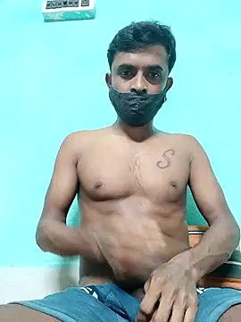 Snapshot of ShinuRoy chatting on 10.05.25 ShinuRoy online show from 10.05.25