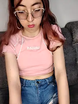 Snapshot of AnnieSparkle chatting on 09.14.25 AnnieSparkle online show from 09.14.25