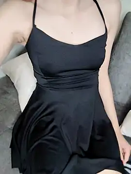 Snapshot of AnnieSparkle chatting on 09.25.25 AnnieSparkle online show from 09.25.25