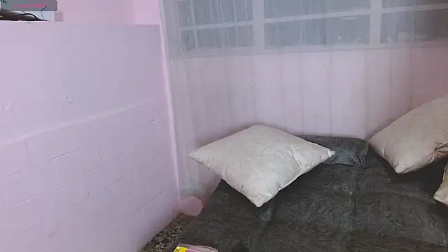 AnnieSparkle online show from 04.18.26