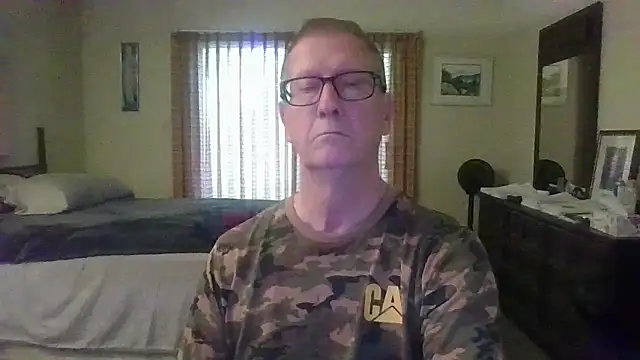 Snapshot of camminmichaellll chatting on 10.24.25 camminmichaellll online show from 10.24.25