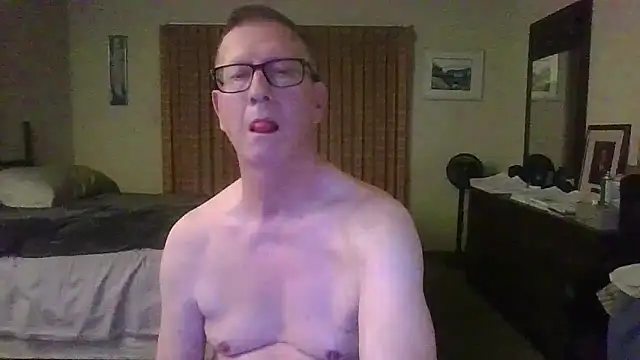 Snapshot of camminmichaellll chatting on 02.01.26 camminmichaellll online show from 02.01.26