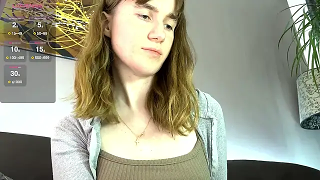 Snapshot of velina__ chatting on 10.28.25 velina online show from 10.28.25