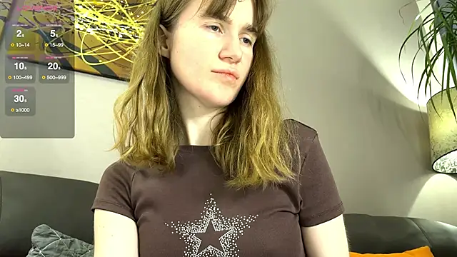 Snapshot of velina__ chatting on 11.12.25 velina online show from 11.12.25