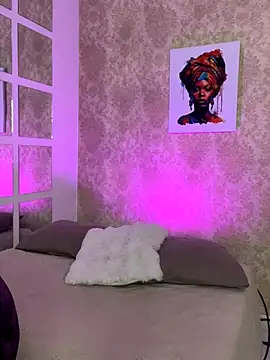 Snapshot of CandyFever_Eup chatting on 10.13.25 CandyFever Eup online show from 10.13.25