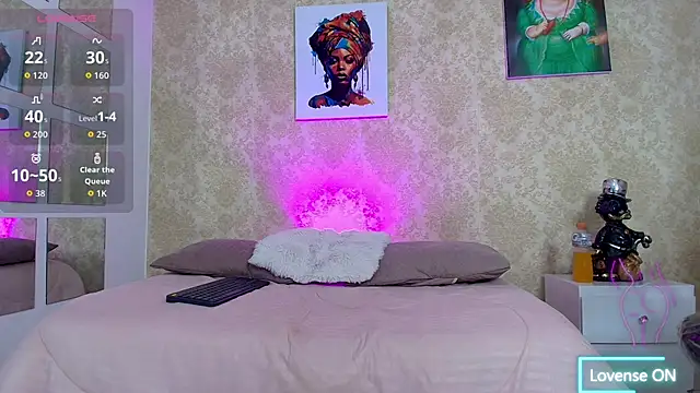 Snapshot of CandyFever_Eup chatting on 10.26.25 CandyFever Eup online show from 10.26.25