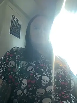 Snapshot of sinfful-secrets@xh chatting on 10.08.25 sinfful-secretsxh online show from 10.08.25