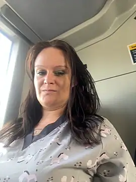 Snapshot of sinfful-secrets@xh chatting on 10.30.25 sinfful-secretsxh online show from 10.30.25