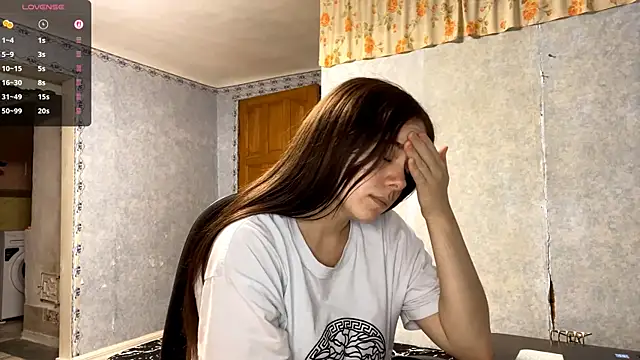 Snapshot of Lia_rise chatting on 09.28.25 Lia rise online show from 09.28.25