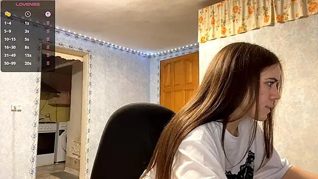 Snapshot of Lia_rise chatting on 10.17.25 Lia rise online show from 10.17.25