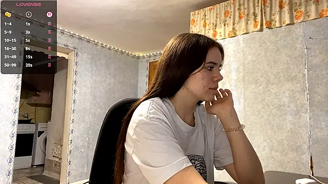 Snapshot of Lia_rise chatting on 10.18.25 Lia rise online show from 10.18.25