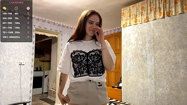 Snapshot of Lia_rise chatting on 10.22.25 Lia rise online show from 10.22.25