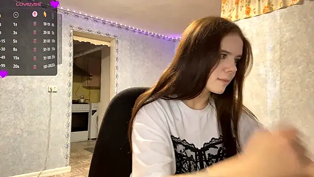 Snapshot of Lia_rise chatting on 11.02.25 Lia rise online show from 11.02.25