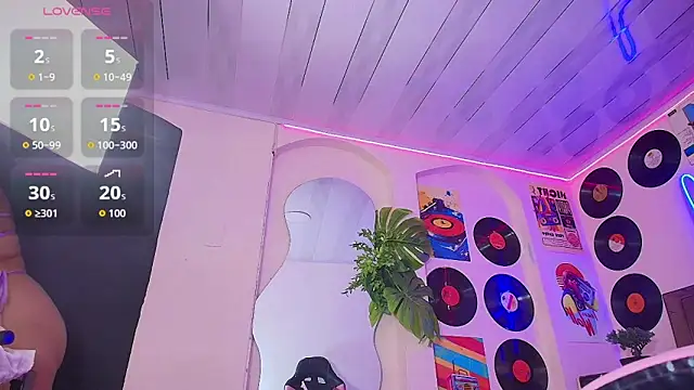 alicee revess online show from 09.18.25