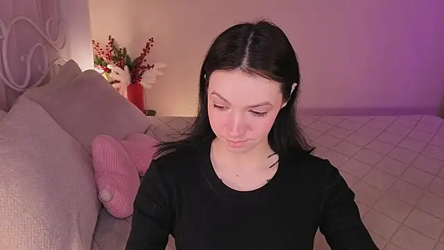 Loona Eclipse online show from 11.26.25