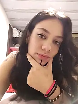 emmii cute online show from 11.20.25