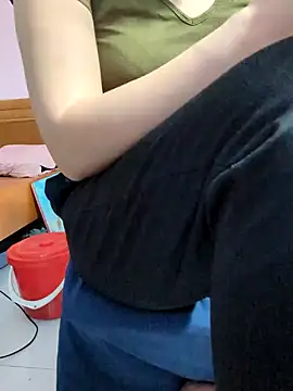 Lilyy-y online show from 09.29.25