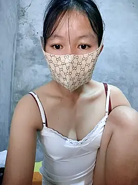 Lilyy-y online show from 10.27.25